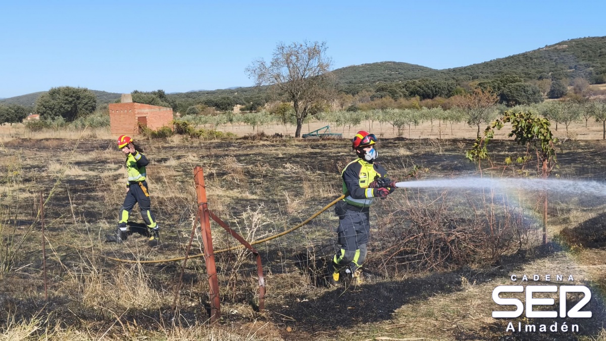 Pequeño fuego en Chillón: Precaución con la quema de pastos en esta época del año