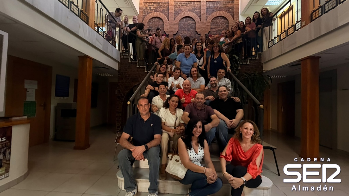 La 'Quinta del 76' reúne a medio centenar de estudiantes en Almadén